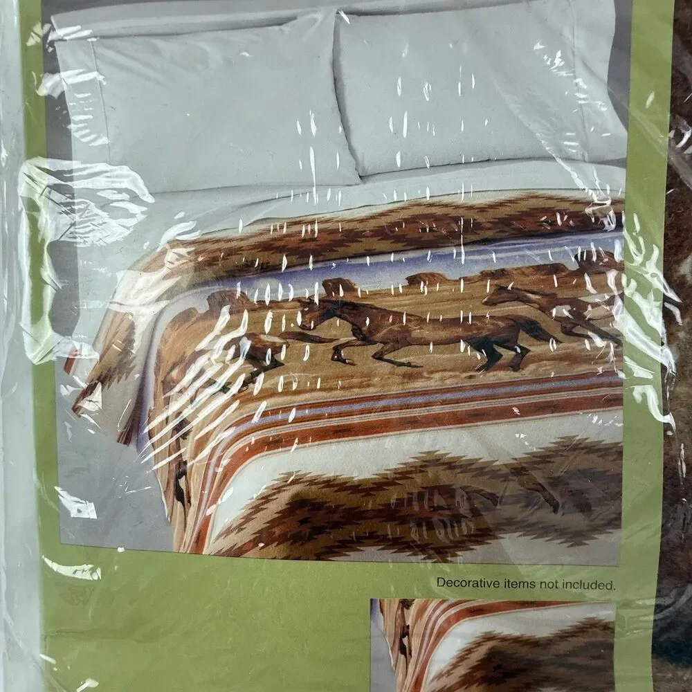 NEW Wild Horses Southwest Aztec Twin Full 72x90 Blanket Made In USA Coverlet